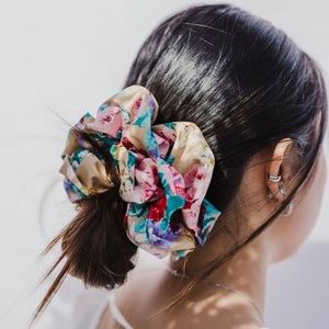Oversized Scrunchies